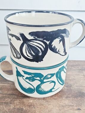 Vintage Stoneware Garden Vegtable Soup Mugs Set Of 2